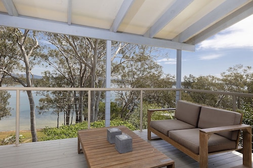 Wallis Lake Retreat - Between the ocean and the lake!