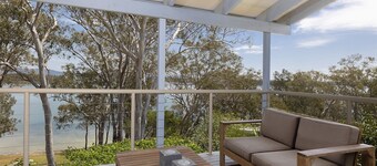 Wallis Lake Retreat - Between the ocean and the lake!