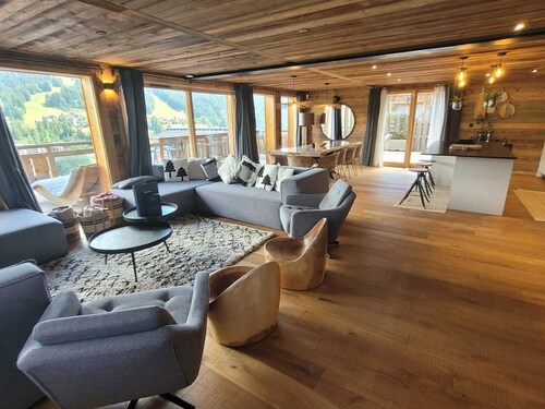 5* Chalet in Les Gets: Luxury, jacuzzi, sauna, pets allowed