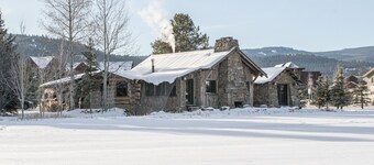 Big Sky Mountain View Home | Walk to Town Center