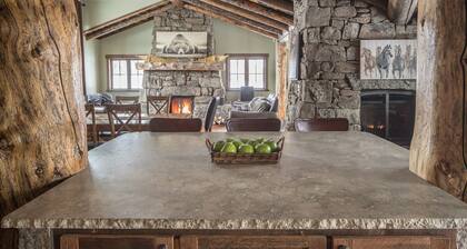 Grand Home on Golf Course, Steps to Town Center