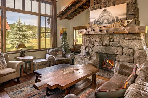 Big Sky Mountain View Home | Walk to Town Center