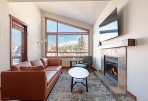 Téléviseur connecté, foyer, Netflix, services de diffusion en continu