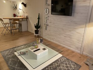 Televisión 120 cm con canales de televisión digitales