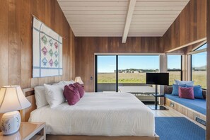 3 bedrooms, iron/ironing board, Internet, bed sheets