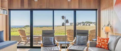 تلفزيون ذكي، مدفأة، مشغل دي في دي