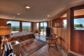 3 bedrooms, iron/ironing board, WiFi, bed sheets - Rosemary Bluff | Scenic Coastal Home with Library (The Sea Ranch)