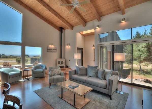 TV, fireplace, DVD player