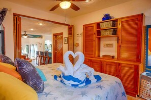 2 dormitoris, planxa i posts de planxar i un bressol de viatge 