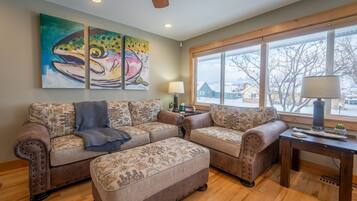 Smart TV, books, offices