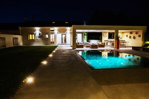 Indoor pool, outdoor pool