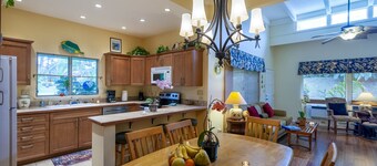 Comfortable & Spacious North Shore Home - AC in Both Bedrooms!