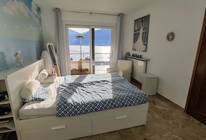 2 chambres, fer et planche Ă repasser, Wi-Fi, draps fournis