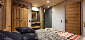 3 عدّة غرف نوم ومكواة/لوح كي وواي فاي