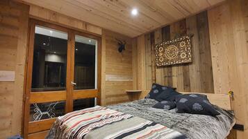 3 bedrooms, iron/ironing board, WiFi