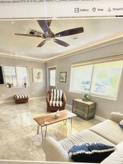 LakeWorth Beach Tropical Retreat
