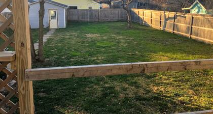 Lovely 3BR Close to Downtown