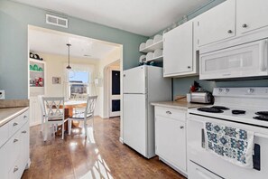 Fridge, microwave, oven, stovetop - Charming 1940's Cottage in central location (Rapid City)
