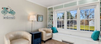 Charming 1940's Cottage in central location