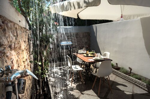 A little gem a stone's throw from the sea