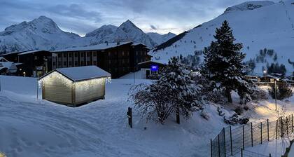 Charming apartment for 4 people, ski in, ski out