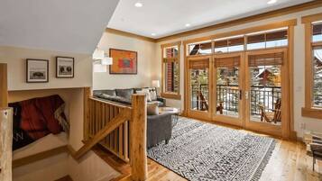 TV, fireplace, offices