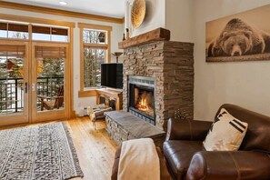 TV, fireplace, offices