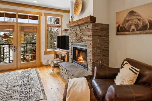 Lodge-style Condo in the Heart of Big Sky