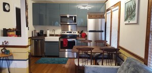 Kitchen - Newly Remodeled Mid-Century Modern Cottage - 10 minutes from downtown (Orlando)
