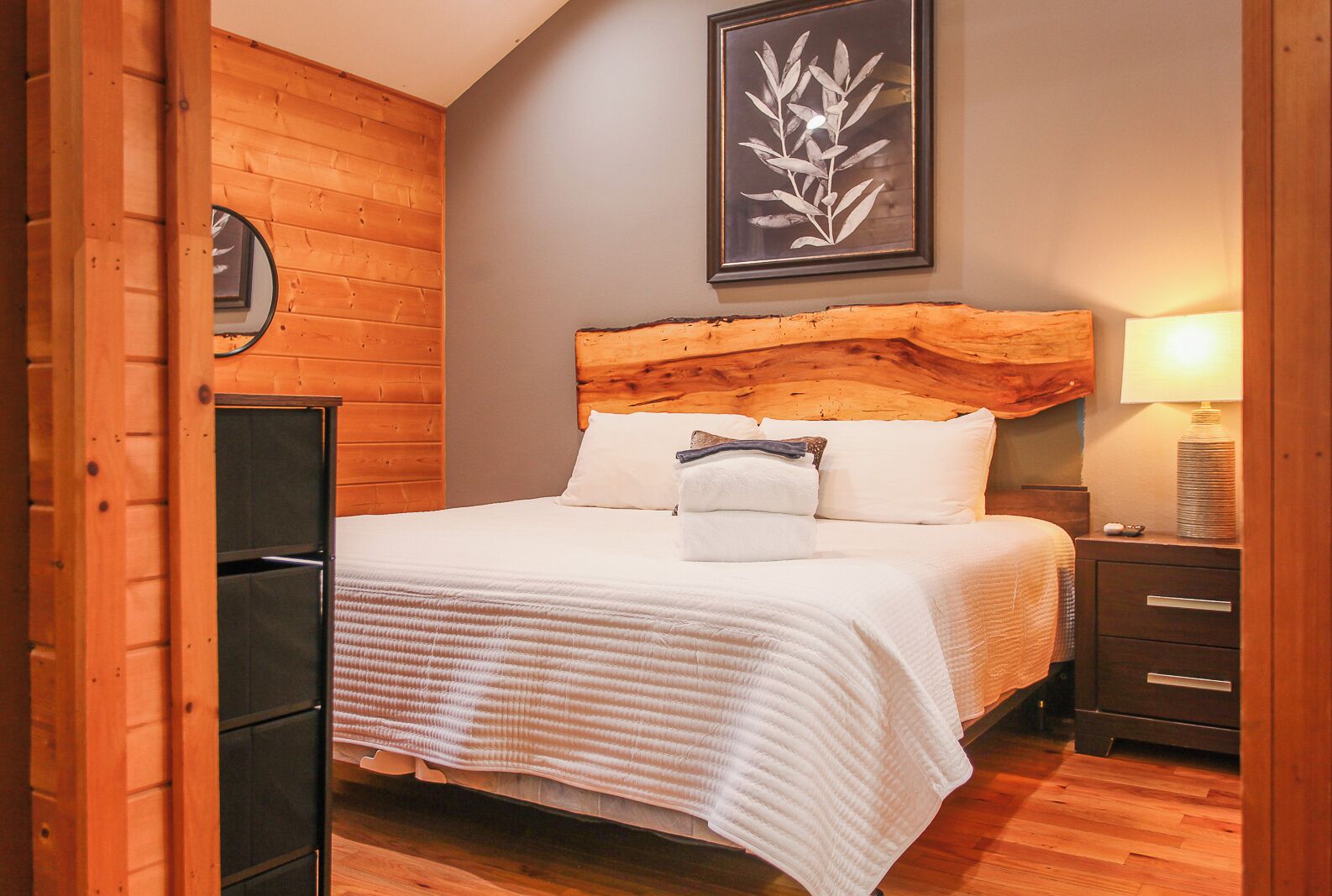 1 間睡房、熨斗/熨衫板、上網