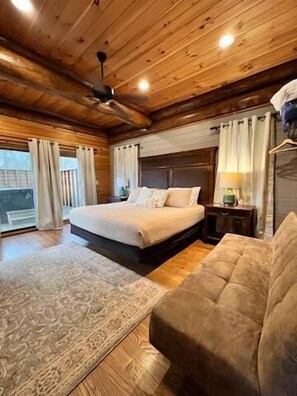 3 slaapkamers, een strijkplank/strijkijzer, internet, beddengoed