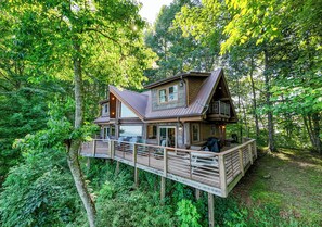 Exterior - Fontana View 2 - Open Floor-plan with Two Master Suites (Almond)