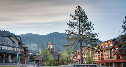 Charming cabin a mile from Heavenly's Boulder Lodge