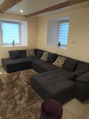 Fernseher, Bücher, Computerbildschirme, Drucker