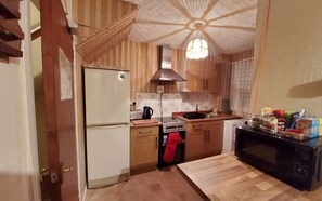 舒适公寓 | 私人厨房 | 烤箱、炉灶、烤面包机、厨具/餐具