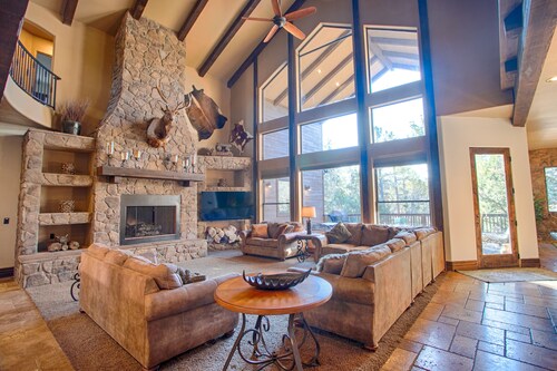 Beautiful Torreon Cabin Retreat in the Pines -20+