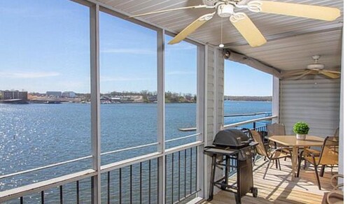 Great view & location!  BridgePointe Condos at the 19 MM.  Sleeps 6.