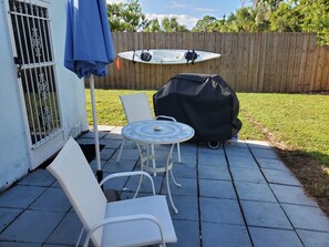 屋外ダイニングエリア