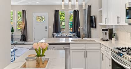 Gorgeous NEW 5 BDR/ 4BA in Logan Square w/Parking!