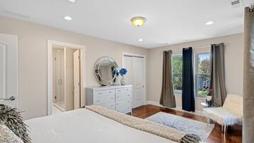 5 bedrooms, iron/ironing board, travel crib, free WiFi