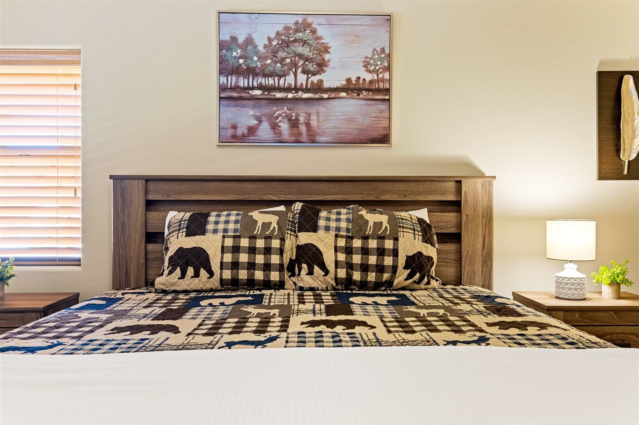 4 habitaciones, escritorio, tabla de planchar con plancha y wifi gratis 