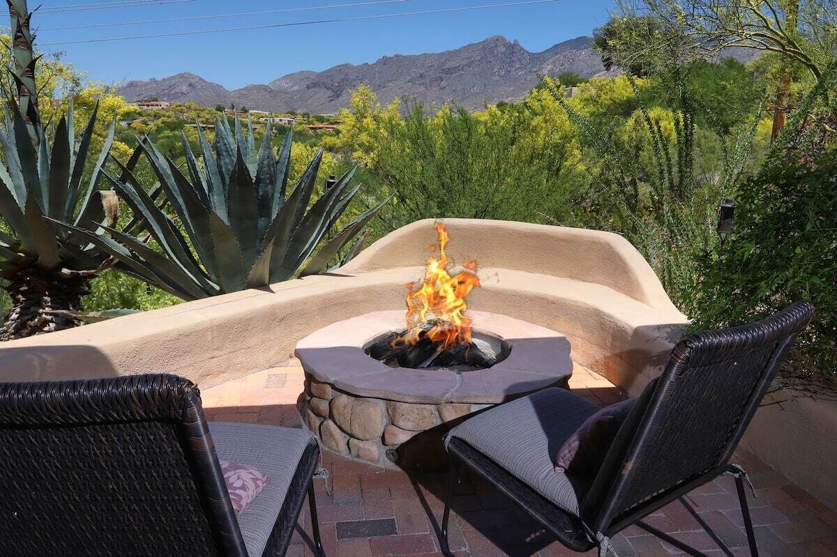 The Window - A Desert Bungalow