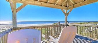 Wide Ocean Front, Private Gazebo, 6 Bedrooms, New to VRBO