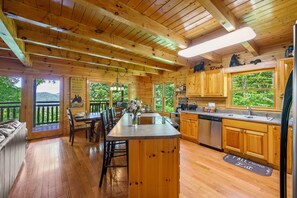 Interior - Family Memories+Gorgeous Views+Pet Friendly+Close to Parkway&Dollywood+Gameroom (Sevierville)
