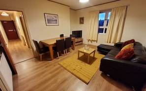 Comfort Apartment | Living area | 43-inch Smart TV with digital channels, TV, Netflix - Sensational Stay - Bedford Avenue (Aberdeen)