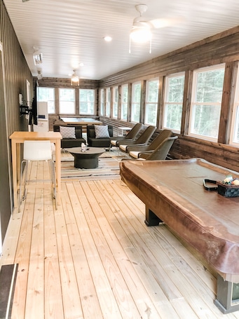 内装. Eagle's Nest Guest House II - Less than 2 Miles to Sand Valley - 16 beds!