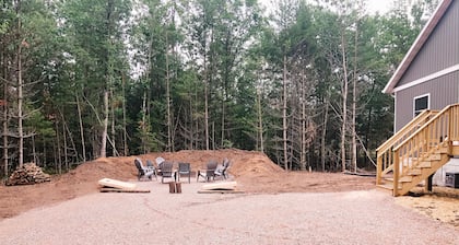 Eagle's Nest Guest House II - Less than 2 Miles to Sand Valley - 16 beds!