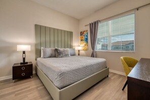 3 bedrooms, desk, iron/ironing board, travel crib