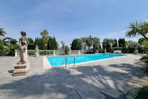 Pool - Paradiso Al Mare shared pool, Diano Marina, Italy (Diano Marina)
