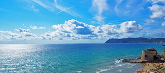 Paradiso Al Mare shared pool, Diano Marina, Italy